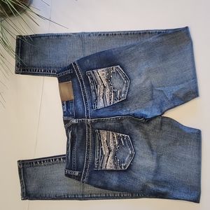 Maurices Women's Dark Wash Faded 5 Pocket Low Rise Skinny Jeans